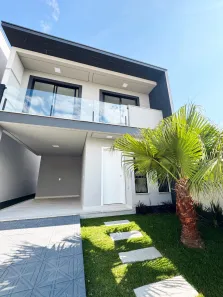 Sobrado com 3 Quartos à venda, 135m² no Loteamento Bosque da Mata, Tijucas