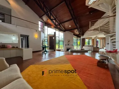 Casa com 4 Quartos à venda, 624m² no Bom Retiro, Curitiba
