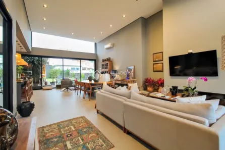 Casa de Condomínio com 3 Quartos à venda, 270m² no Vila Nova, Porto Alegre