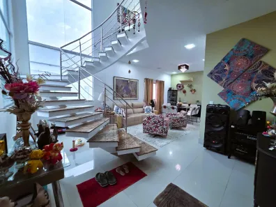 Sobrado com 3 Quartos à venda, 259m² no Ponta Negra, Manaus