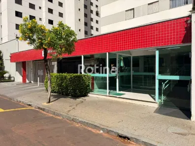 Apartamento com 4 Quartos para alugar, 100m² no Osvaldo Rezende, Uberlândia