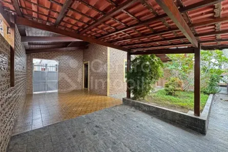 Casa com 3 Quartos à venda, 189m² no Balneario Flórida, Peruíbe