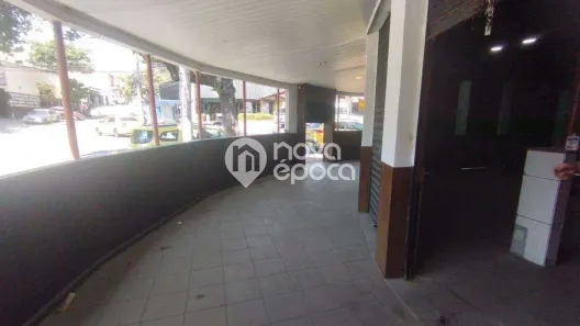 Ponto Comercial à venda, 31m² no Del Castilho, Rio de Janeiro