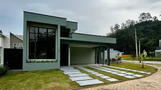 Casa com 3 Quartos à venda, 185m² no Freguesia da Escada, Guararema