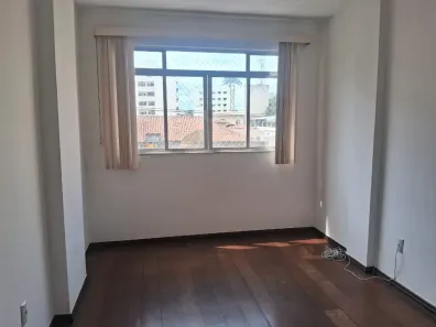 Apartamento com 2 Quartos para alugar, 70m² no Centro, Macaé