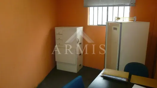 Galpão/Depósito/Armazém para alugar, 689m² no Parque João Ramalho, Santo André