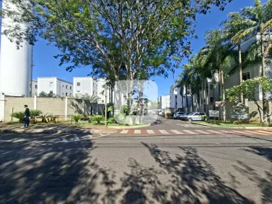 Apartamento com 2 Quartos para alugar, 44m² no Chácaras Tubalina e Quartel, Uberlândia