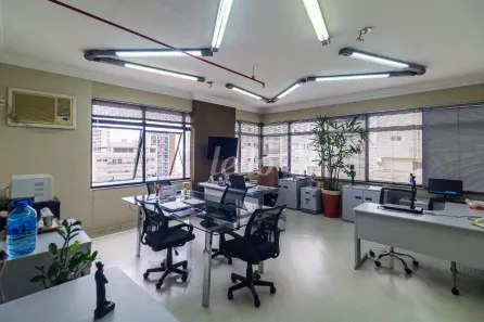 Sala Comercial à venda, 30m² no Parque Imperial, São Paulo