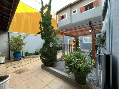 Sobrado com 3 Quartos à venda, 240m² no Vila Camilópolis, Santo André