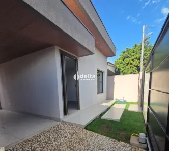 Casa com 3 Quartos à venda, 150m² no Umuarama, Uberlândia