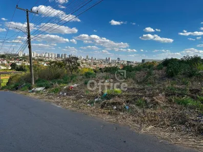 Lote/Terreno à venda, 360m² no São Carlos, Anápolis