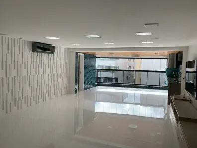 Apartamento com 3 Quartos para alugar, 220m² no Jatiúca, Maceió