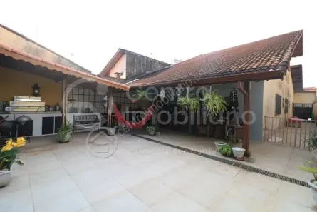Casa com 5 Quartos à venda, 222m² no Centro, Peruíbe