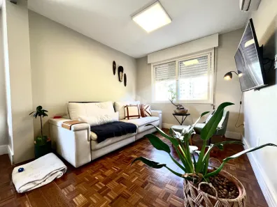 Apartamento com 2 Quartos à venda, 57m² no Santo Antônio, Porto Alegre