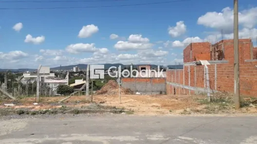 Lote/Terreno à venda, 690m² no Ibituruna, Montes Claros