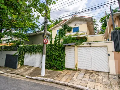 Casa com 5 Quartos à venda, 380m² no Pacaembu, São Paulo