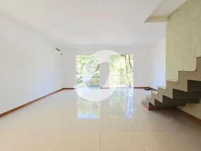 Casa com 3 Quartos à venda, 300m² no Vila Progresso, Niterói