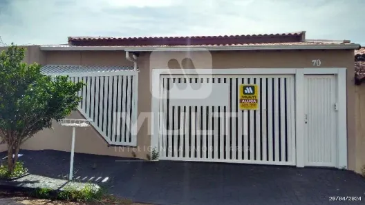 Casa com 3 Quartos para alugar, 100m² no Cidade Jardim, Uberlândia