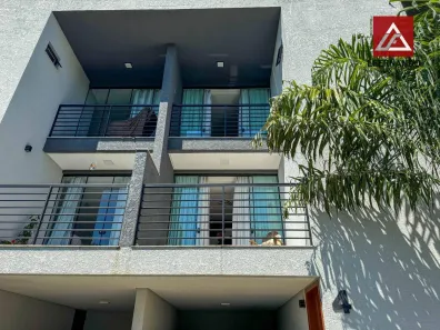 Sobrado com 2 Quartos à venda, 107m² no Água Verde, Blumenau