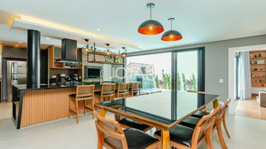Casa com 4 Quartos à venda, 267m² no Campo Comprido, Curitiba