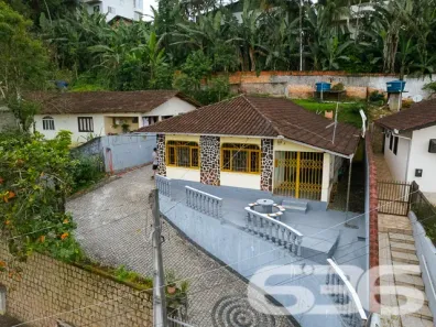 Casa com 3 Quartos à venda, 165m² no Guanabara, Joinville