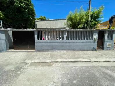 Casa com 4 Quartos à venda, 458m² no Montese, Fortaleza