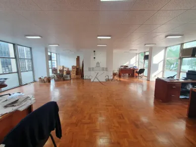 Sala Comercial à venda, 200m² no Cerqueira César, São Paulo