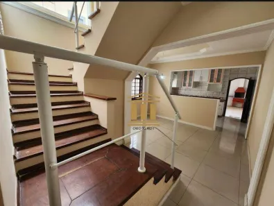 Sobrado com 3 Quartos à venda, 150m² no Vila Ester, São José dos Campos