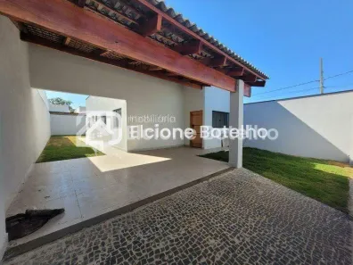 Casa com 3 Quartos à venda, 100m² no Jardim Holanda, Uberlândia