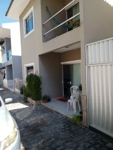 Casa de Condomínio com 3 Quartos para alugar, 200m² no Ipitanga, Lauro de Freitas
