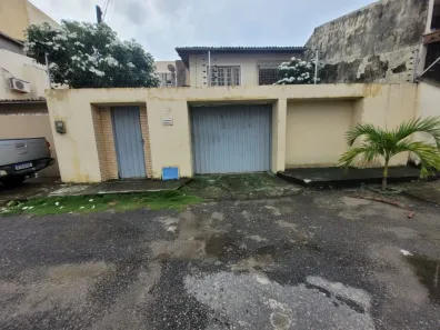 Casa com 4 Quartos à venda, 200m² no Maraponga, Fortaleza