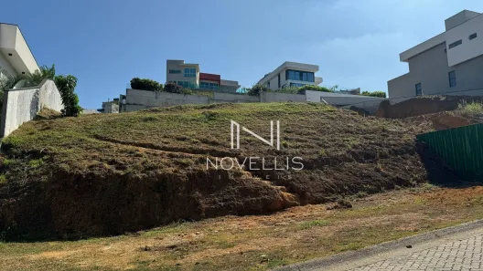 Lote/Terreno à venda, 900m² no Condomínio Reserva do Paratehy, São José dos Campos