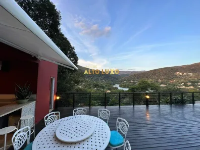 Casa com 3 Quartos à venda, 300m² no Centro, Rio Acima
