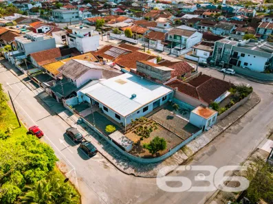Casa com 3 Quartos à venda, 185m² no Adhemar Garcia, Joinville