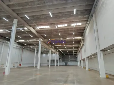 Galpão/Depósito/Armazém para alugar, 8000m² no Morada Nova, Contagem