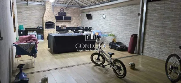 Casa com 2 Quartos à venda, 207m² no Jardim Patrícia, Uberlândia