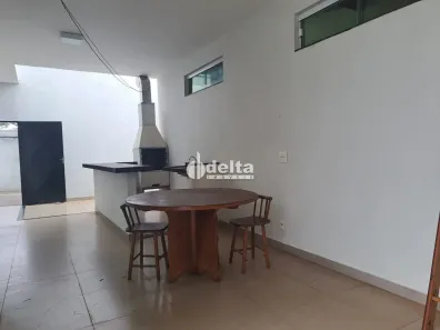 Casa com 5 Quartos à venda, 408m² no Santa Luzia, Uberlândia