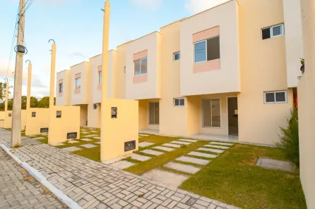 Casa de Condomínio com 2 Quartos à venda, 66m² no Liberdade, Parnamirim