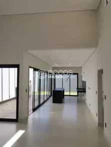 Casa com 3 Quartos à venda, 153m² no Novo Mundo, Uberlândia