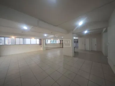 Sala Comercial à venda, 131m² no Centro, Curitiba