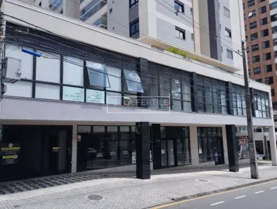 Ponto Comercial à venda, 211m² no Cabral, Curitiba