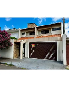 Casa com 4 Quartos para venda ou aluguel, 297m² no Vila Fujita, Londrina