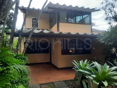 Casa com 3 Quartos à venda, 274m² no Piratininga, Niterói