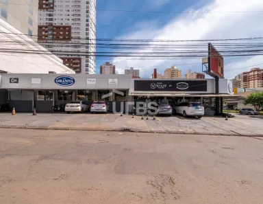 Galpão/Depósito/Armazém à venda, 700m² no Setor Bueno, Goiânia