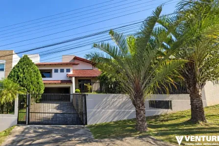 Casa com 3 Quartos para alugar, 185m² no Água Verde, Blumenau