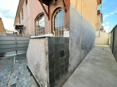 Casa com 2 Quartos à venda, 80m² no Santa Amélia, Belo Horizonte