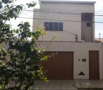 Casa com 4 Quartos à venda, 200m² no Jardim Patrícia, Uberlândia