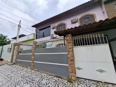 Casa com 4 Quartos à venda, 250m² no Centro, Nova Iguaçu