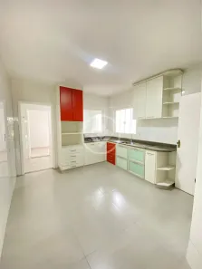 Sobrado com 5 Quartos à venda, 256m² no Setor Faiçalville, Goiânia