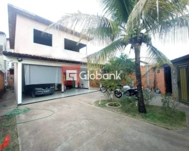 Casa com 3 Quartos à venda, 286m² no Planalto, Montes Claros